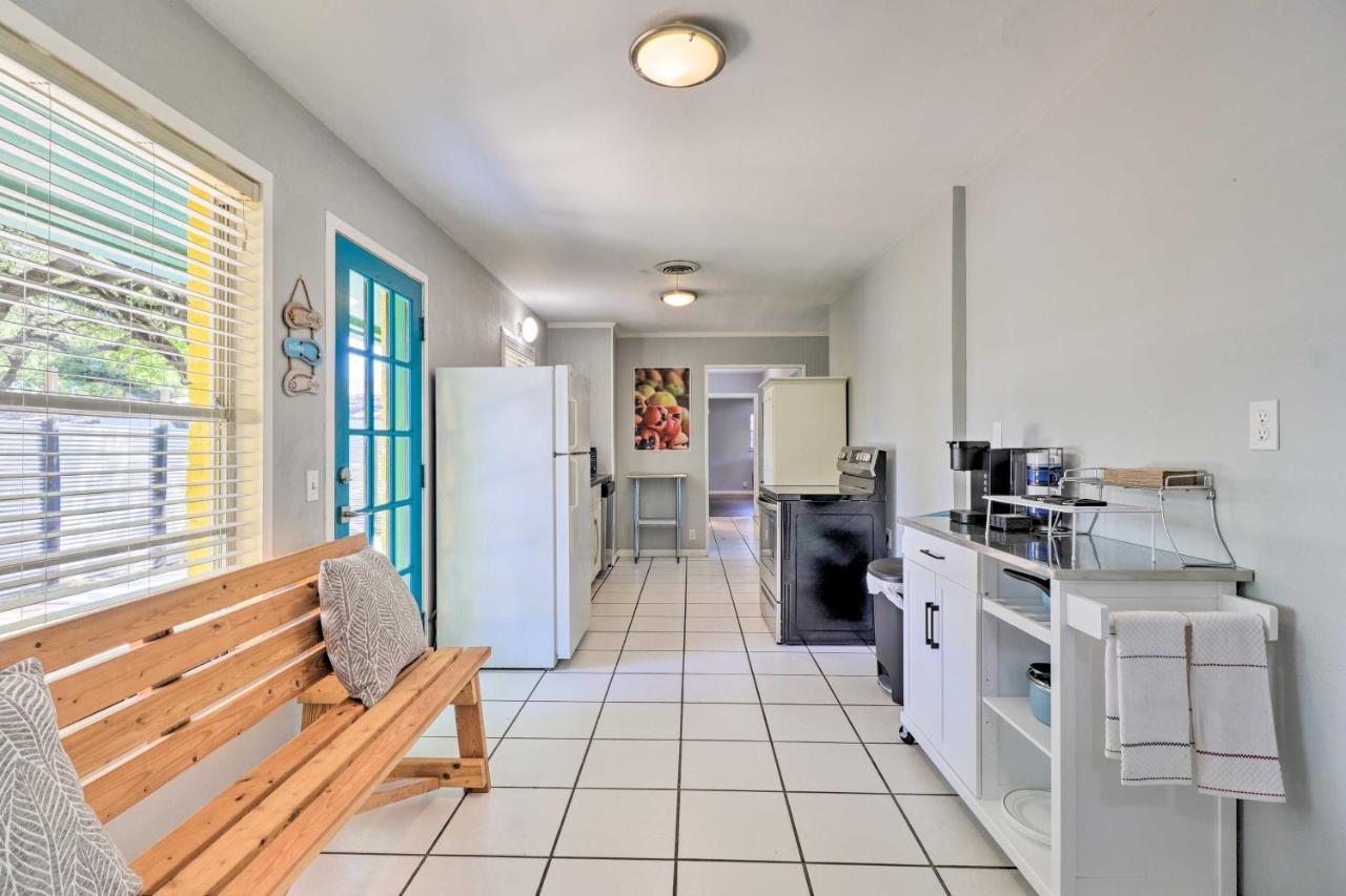 Renovated Austin Home With Yard About 9 Mi To Dtwn! Exterior photo