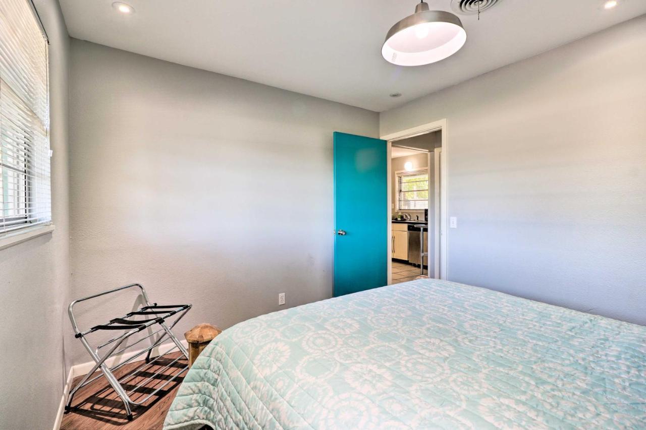 Renovated Austin Home With Yard About 9 Mi To Dtwn! Exterior photo