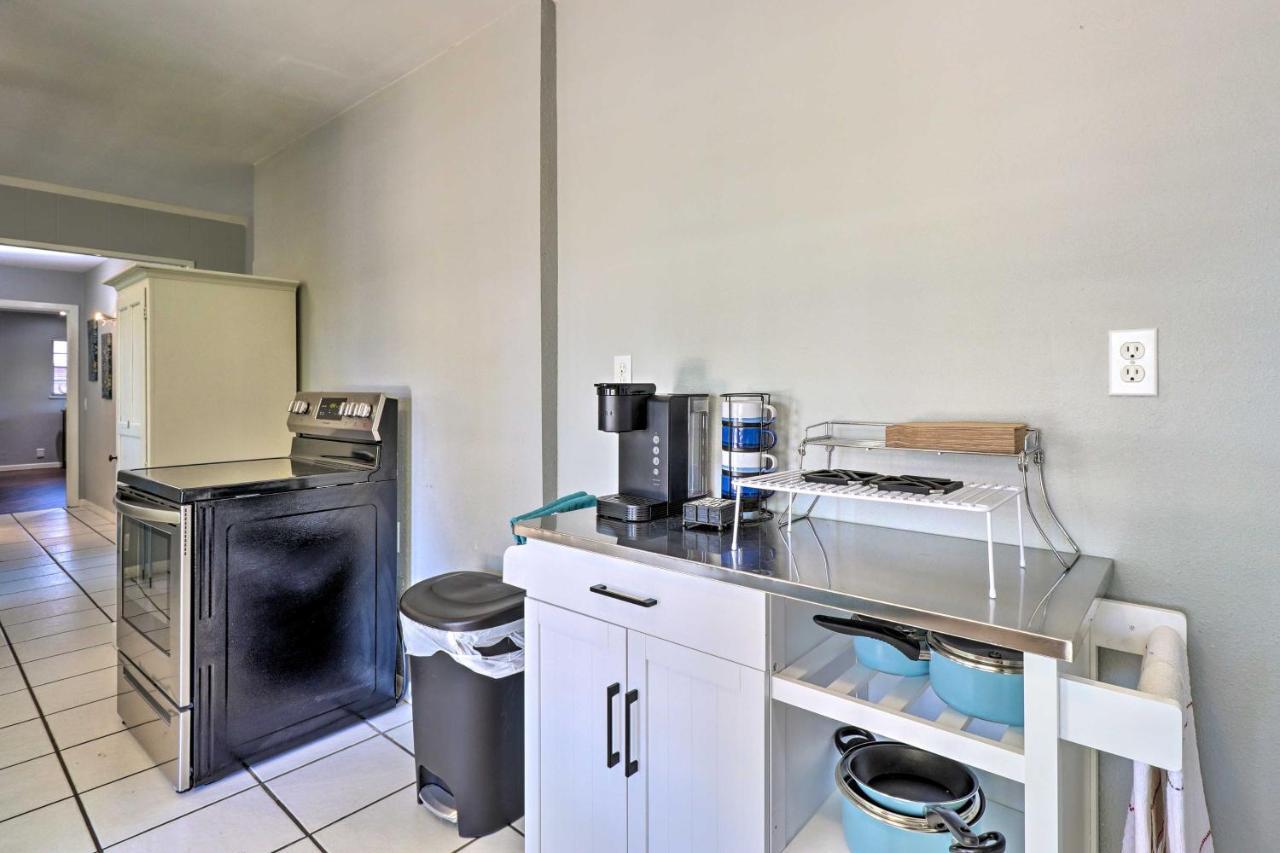 Renovated Austin Home With Yard About 9 Mi To Dtwn! Exterior photo