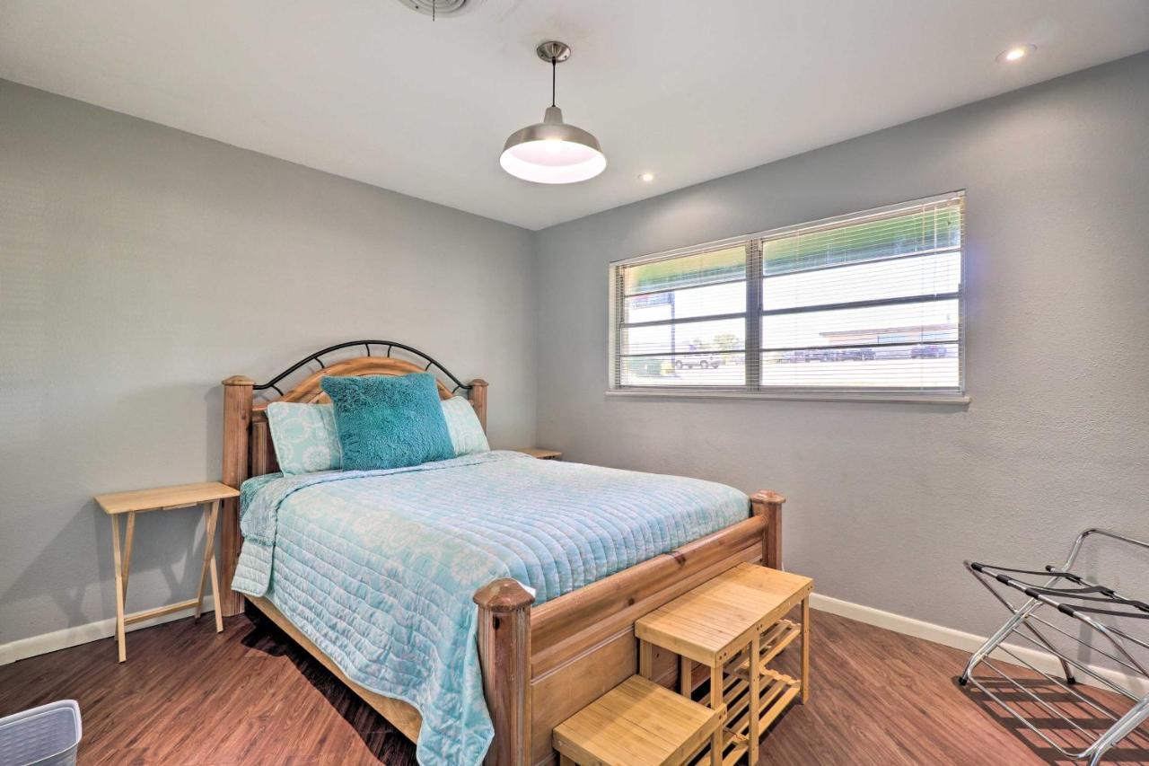 Renovated Austin Home With Yard About 9 Mi To Dtwn! Exterior photo